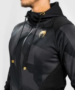 Venum Razor Hoodie - Black/Gold -Venum Shop 1 252F4 252Fc 252F9 252F14c98d2dba5870cb3b56c6766117a37479570194 7 c2bdf389 8c66 48f7 ac1b 6c54c7bc0351