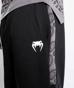 Venum Cali 34 Jogger - Oversize - Black -Venum Shop 1 252F7 252Fd 252F0 252F17d0998a84308706b305590f1aea5ebcdd574e8c JOGGERS CALI34 BLACK 5 d2f03d60 4ab9 413b 8d52 5d4d9afbf5cb