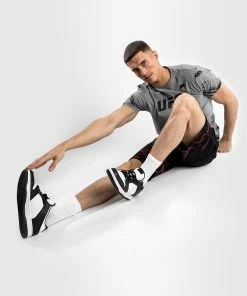 UFC Venum Authentic Fight Week Men's 2.0 Short Sleeve T-Shirt - Grey -Venum Shop 1 252Fb 252F6 252Ff 252F1b6f624a633746a190b9577d57f8727d380635b2 VNMUFC 00109 010 06 575cb247 9eec 4d63 a1aa ff803d4d69e9