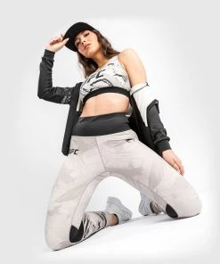 UFC Venum Authentic Fight Week Women's 2.0 Zip Hoodie - Black/Sand -Venum Shop 2 252F6 252F1 252F4 252F26146a9dac59fef7032f44246d445c2814daa57c VNMUFC 00116 040 03 229a8af8 a619 4699 ae52 cc02b2f9aa84