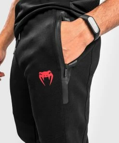 Venum Okinawa 3.0 Joggers - Black/Red -Venum Shop 2 252F9 252Fa 252F1 252F29a1ec000ae7877e9a2e87c58095aa3a814fa718 5U0A9527