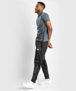 UFC Venum Authentic Fight Week Men's Short Sleeve T-shirt - Grey 11 UFC Venum Authentic Fight Week Men's Short Sleeve T-shirt - Grey -Venum Shop 4 252F0 252F9 252Ff 252F409f9b7ffbf45f6bde050d17c34f0038b57ccc05 T SHIRT MC COTON UFC FIGHTWEEK GRIS 01 5e043740 f86e 4576 830c 54e8f0adb0b3