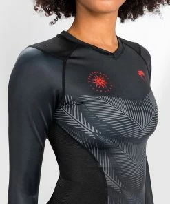 Venum Phantom Rashguard Long Sleeves - For Women - Black/Red 18 Venum Phantom Rashguard Long Sleeves - For Women - Black/Red -Venum Shop 4 252F8 252F2 252F2 252F48228bc0c5b27d5d7d8beb4d7a784e7390e82fa5 RASH LS PHANTOM BALCK RED 11 04ab529b 7959 4e98 9734 a28afb6f877d