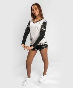 UFC Venum Authentic Fight Week Women's 2.0 Long Sleeve T-Shirt - Sand/Black