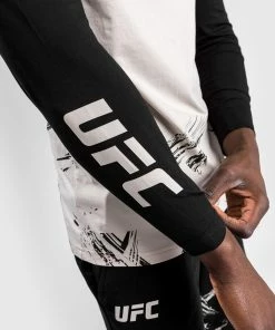 UFC Venum Authentic Fight Week Men's 2.0 Long Sleeve T-Shirt - Sand/Black -Venum Shop 6 252Ff 252F2 252Fa 252F6f2a99a84e5538d3959b4a7442f9d178dd74ff76 VNMUFC 00111 040 12 63b08600 9568 48ba b7e9 7cdb011b3d45