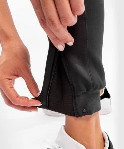 UFC Venum Authentic Fight Night Women's Walkout Pant - Champion -Venum Shop 7 252F6 252F8 252F1 252F76816b2323e001d25b55ea15b5584fbb44761fd7 VNMUFC 00014 126 10