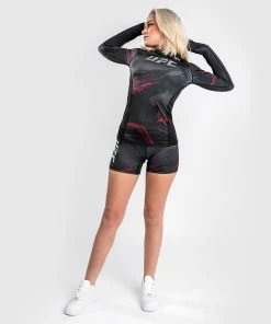 UFC Venum Authentic Fight Week Women's 2.0 Performance Long Sleeve Rashguard - Black/Red -Venum Shop 7 252F6 252F9 252Fa 252F769ac8d36d636492ca2ca907944b3d634bf8be47 VNMUFC 00115 001 01 d0659b9e 2608 4a6d a1e1 a262dbc6b40c