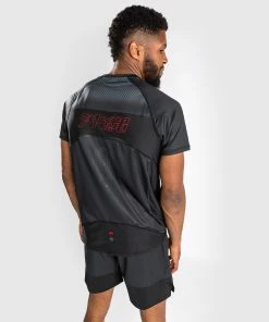 Venum Okinawa 3.0 Dry Tech T-Shirt Short Sleeves - Black/Red -Venum Shop 7 252F6 252Fc 252F4 252F76c4aef763139d2648739663b7c10a4d1c755c42 DRYTECH OKINAWA BLACK RED 06