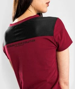 UFC Venum Performance Institute T-Shirt - For Women - Red -Venum Shop 7 252F8 252F8 252F2 252F7882e9993b73d402a1cec55eb119e07daf26218a VNMUFC 00096 003 07 c9910349 026e 4c12 afff 7b593d558575