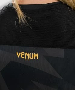 Venum Razor Rashguard - Long Sleeves - For Women - Black/Gold 15 Venum Razor Rashguard - Long Sleeves - For Women - Black/Gold -Venum Shop 8 252F4 252F3 252F3 252F84332cf67cf08bfa0e2477046456fc6e071eddaf 20 5264196a 47ca 411f 83db df2122a6cd15