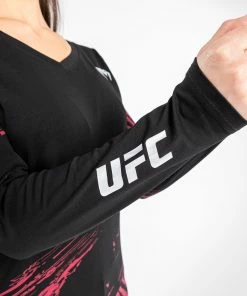 UFC Venum Authentic Fight Week Women's 2.0 Long Sleeve T-Shirt - Black/Red -Venum Shop 9 252F3 252Fb 252F6 252F93b652661e092aea769cf115059ddf7b288313d5 VNMUFC 00127 001 16 a81a52c4 c8d9 4fcb 889c a20f1eec6403