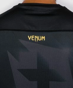 Venum Razor Dry Tech T-Shirt - Black/Gold -Venum Shop 9 252Fb 252Fc 252F5 252F9bc51b2ae419ad7b47cd676203664fd6eb6c92b2 u af0b5107 822f 4c91 99cb 274567006469