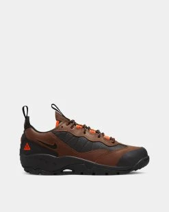 Nike ACG Air Mada (Bison | Blk Hyper Crimson)