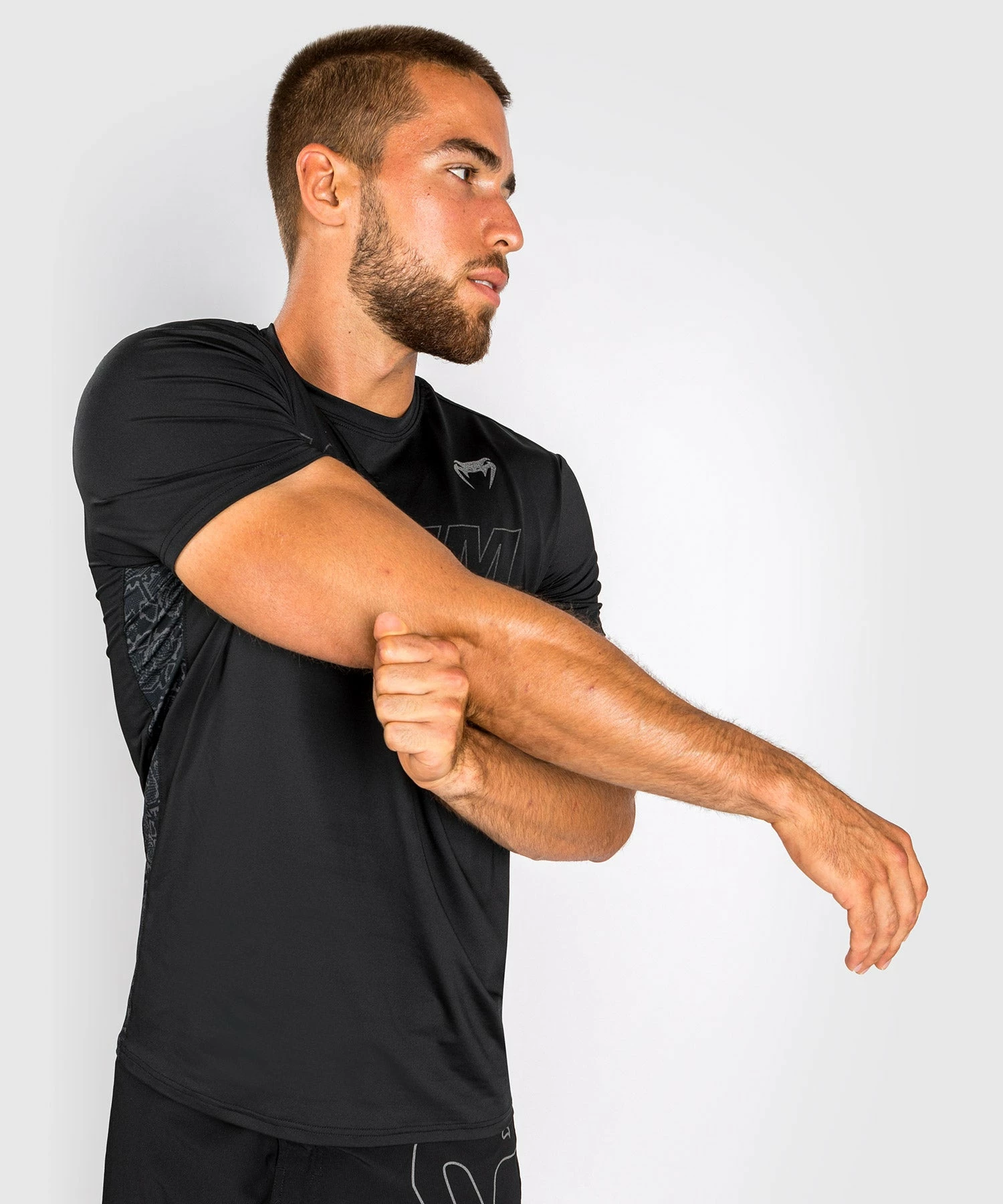 Venum Classic Evo Dry Tech T-Shirt - Black/Black Reflective 5 Venum Classic Evo Dry Tech T-Shirt - Black/Black Reflective - Image 3