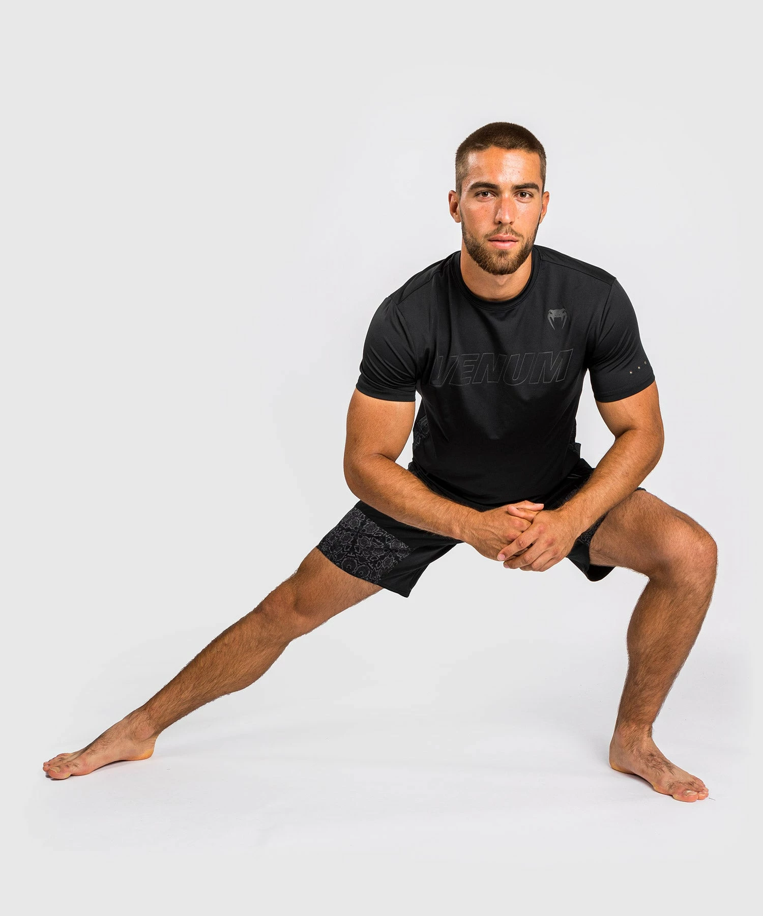 Venum Classic Evo Dry Tech T-Shirt - Black/Black Reflective 4 Venum Classic Evo Dry Tech T-Shirt - Black/Black Reflective - Image 2