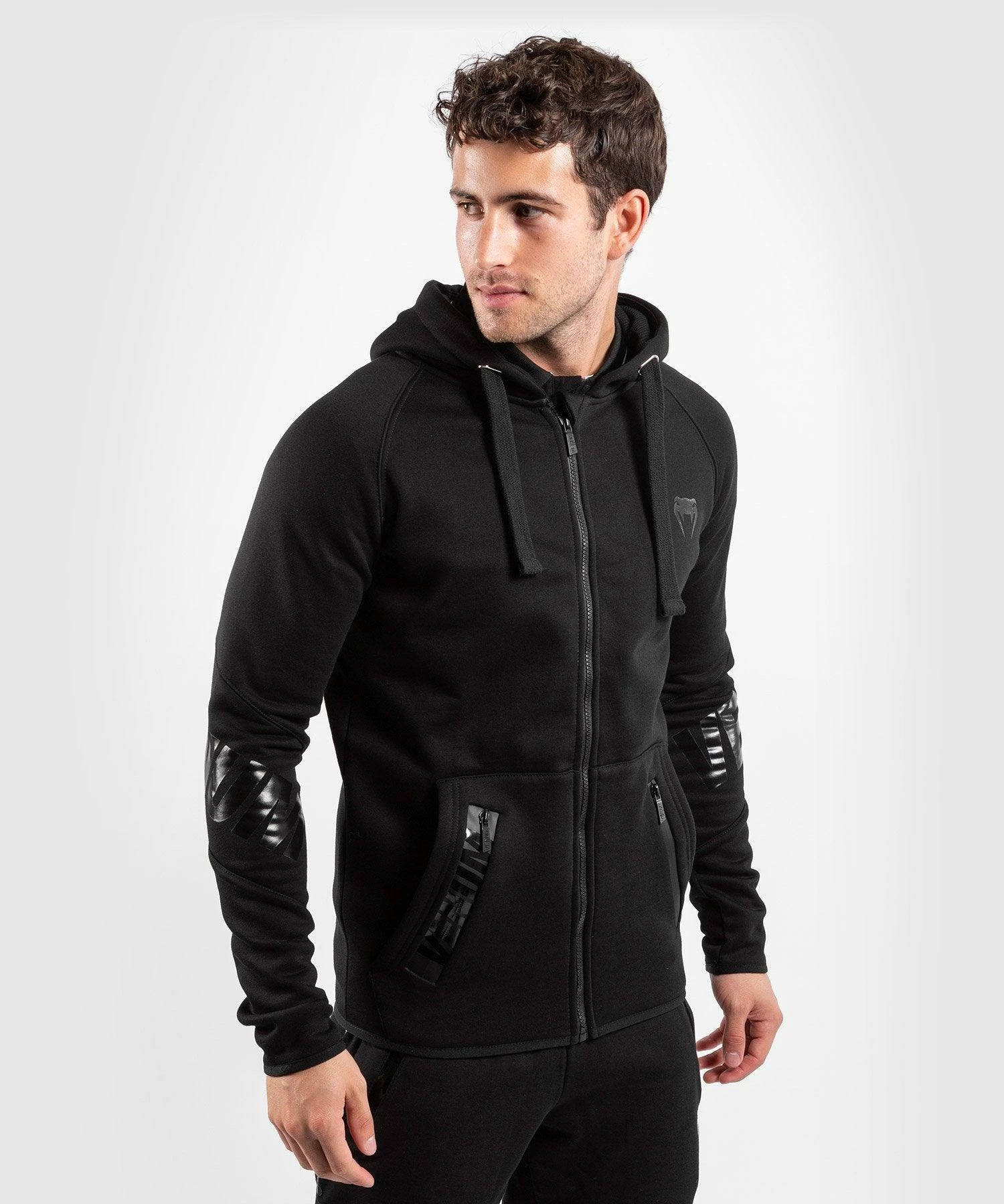 Venum Contender 3.0 Hoodie - Black/Black 3 Venum Contender 3.0 Hoodie - Black/Black
