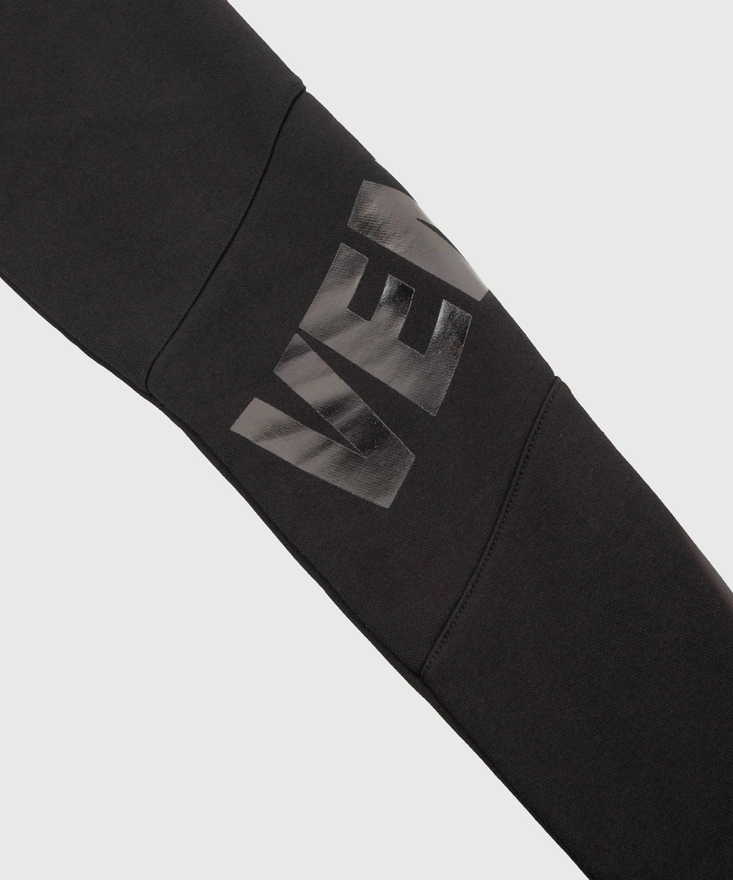 Venum Contender 3.0 Hoodie - Black/Black 10 Venum Contender 3.0 Hoodie - Black/Black - Image 8