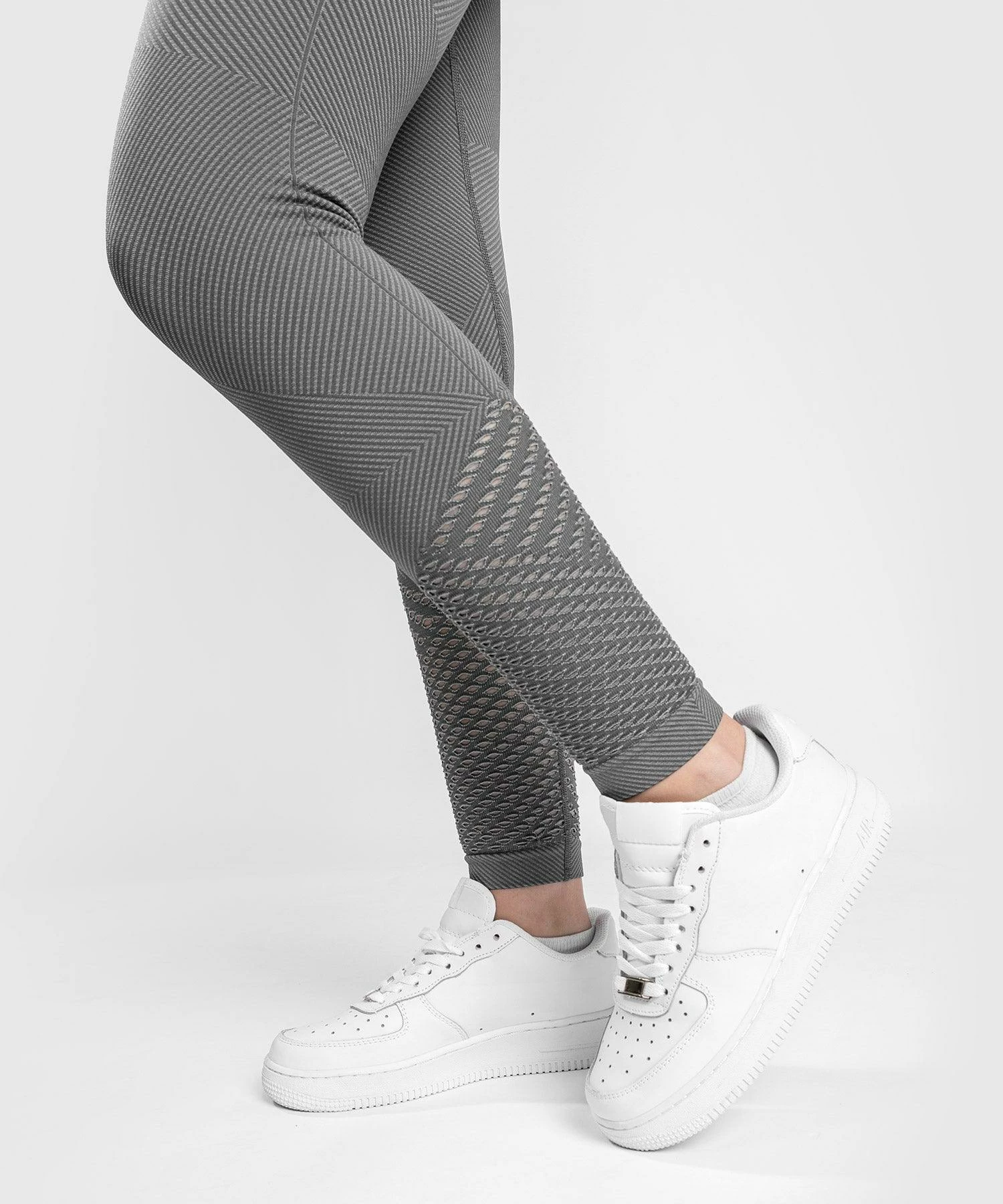 Venum Sparring Seamless 7/8 Leggings - For Women - Dark Grey 4 Venum Sparring Seamless 7/8 Leggings - For Women - Dark Grey - Image 2