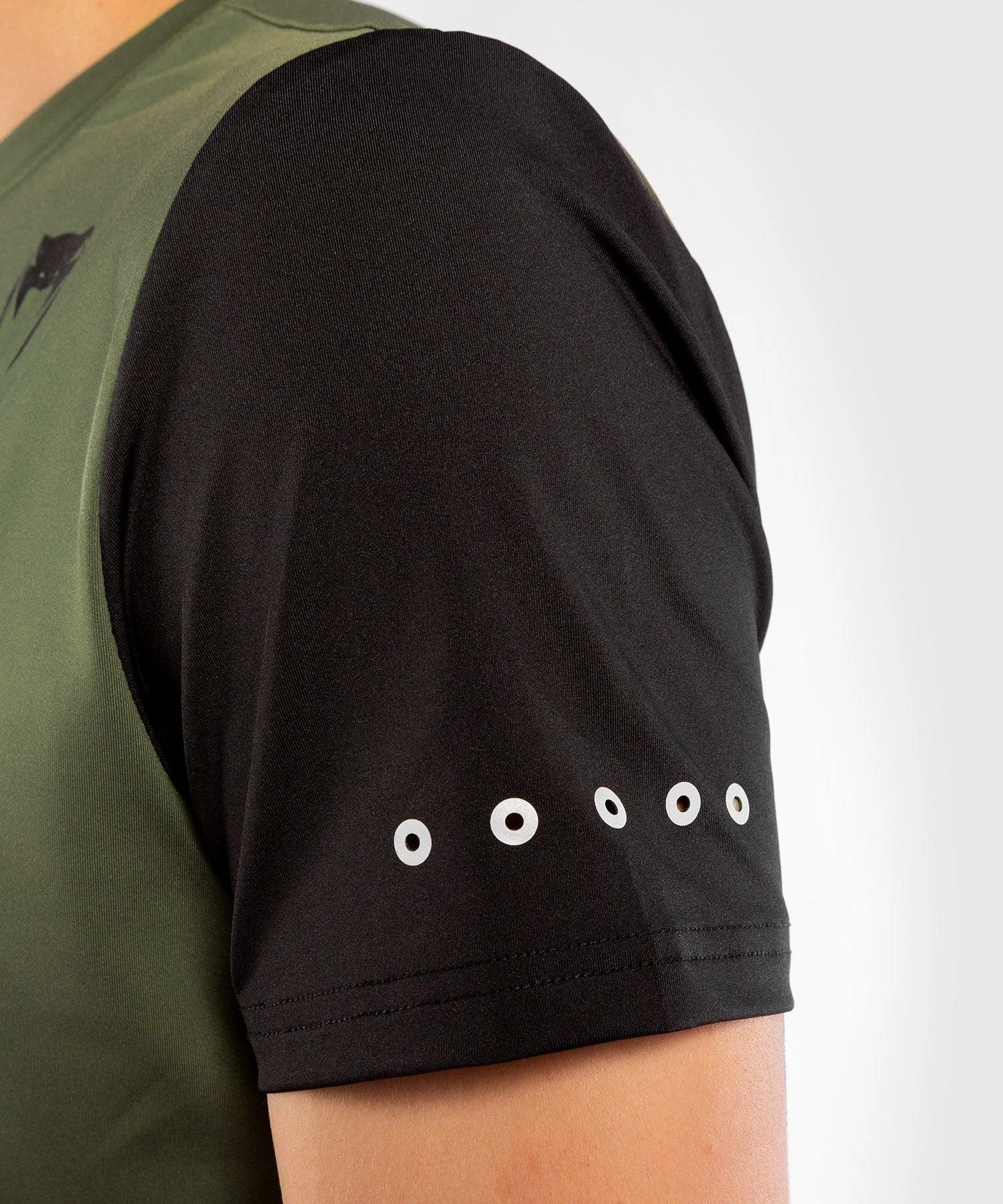 Venum Classic Evo Dry Tech T-shirt - Khaki/Silver - Image 7