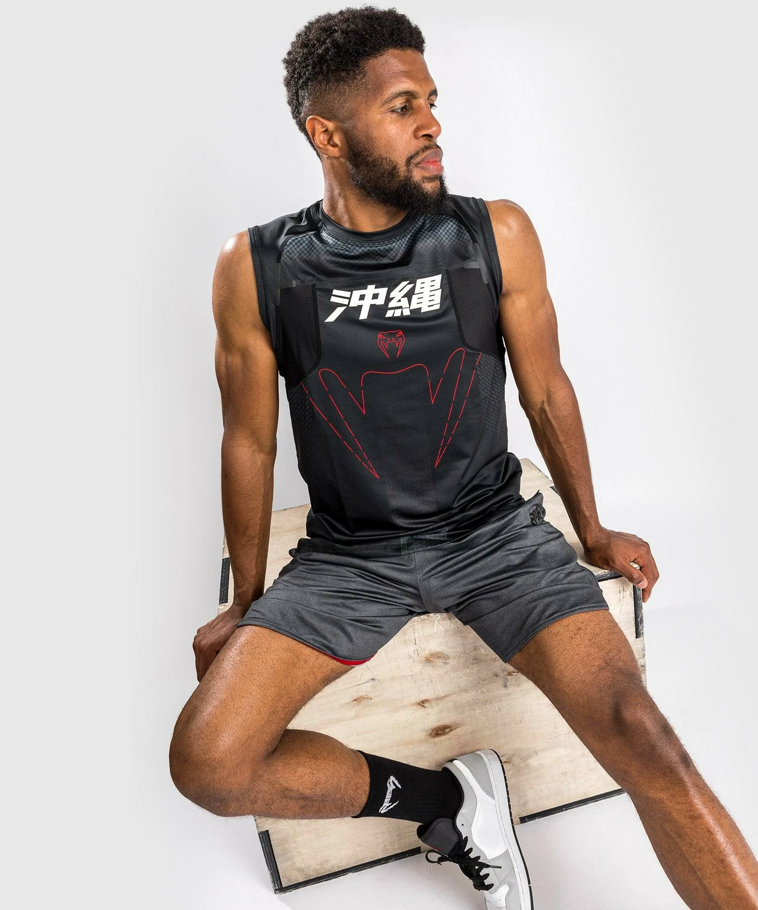 Venum Okinawa 3.0 Dry Tech Tank Top - Black/Red - Image 5