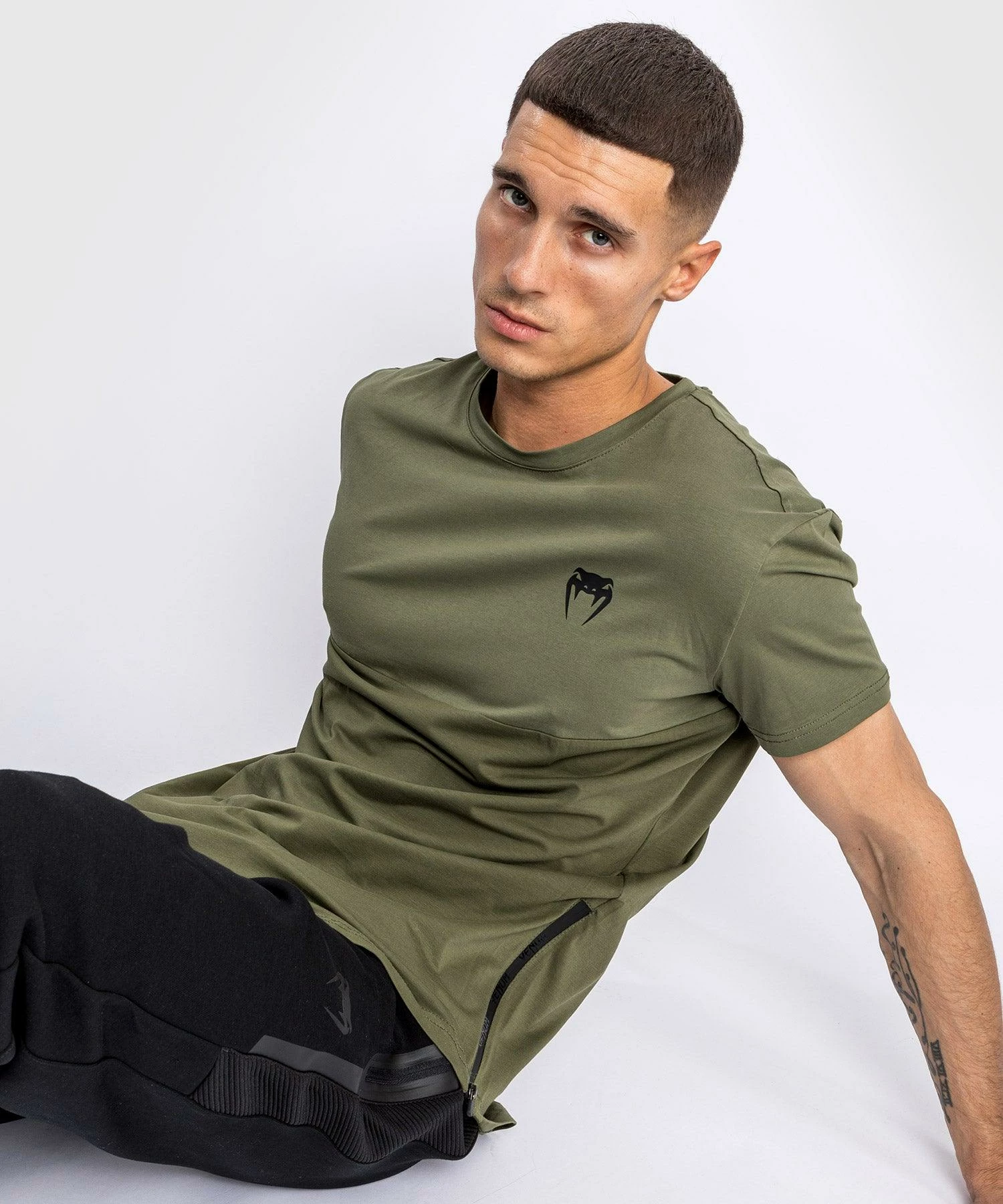 Venum Laser T-shirt - Khaki 8 Venum Laser T-shirt - Khaki - Image 6