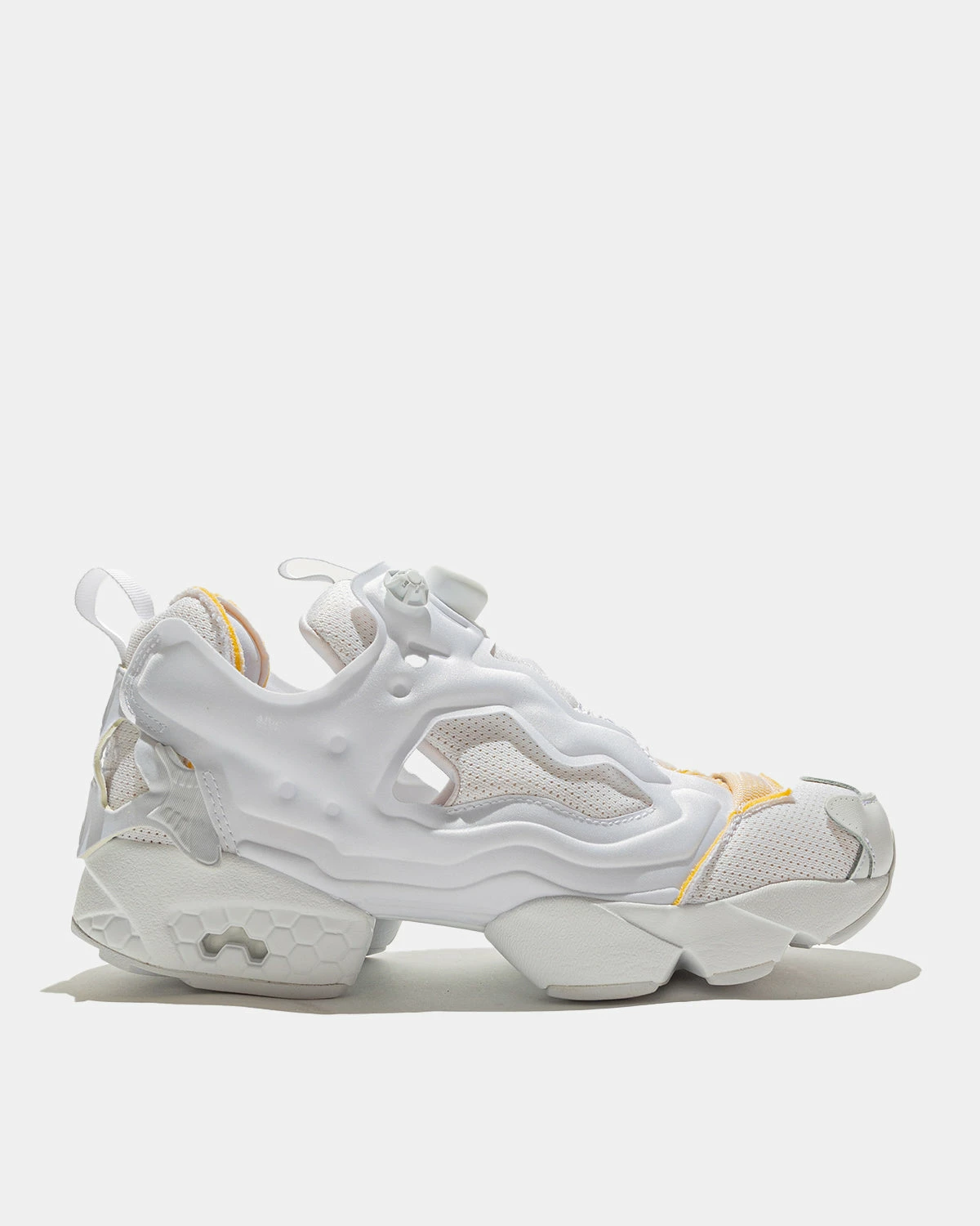 Reebok X MM6 Project 0 Instapump Fury (Mo | White) 3 Reebok X MM6 Project 0 Instapump Fury (Mo | White)